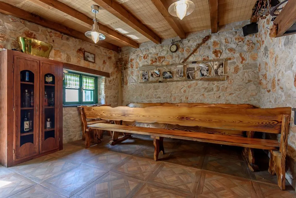 Holiday home Villa Elen Ist